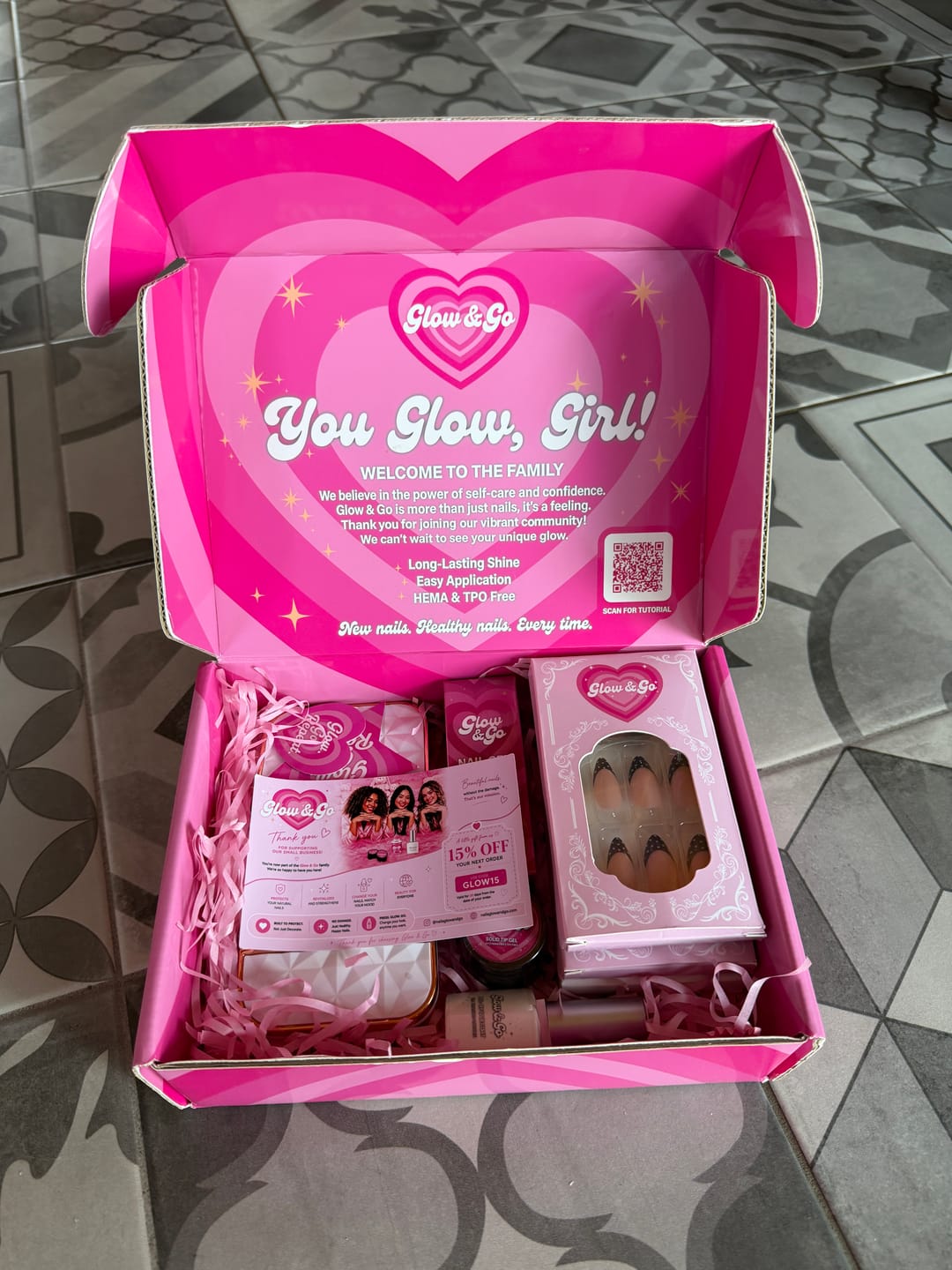 Customer photo review of Glow & Go Full Nail Kit