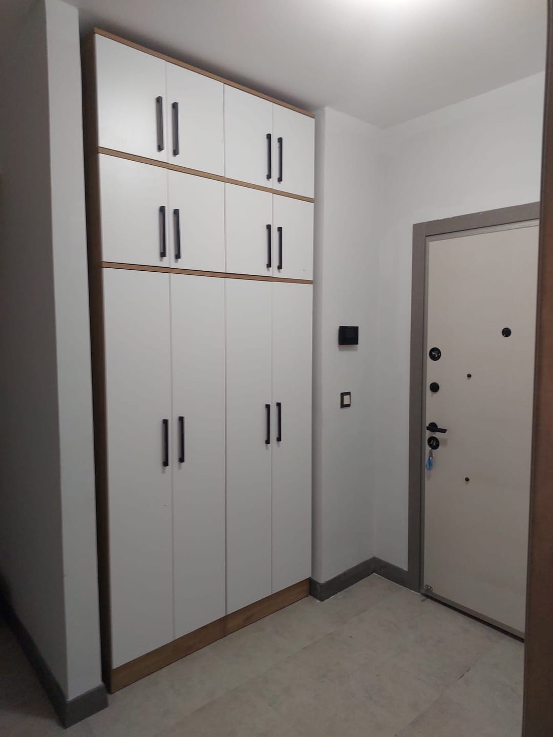 Customer photo review of Rani EA143 Portmanto Üst Modülü Çok Amaçlı Dolap Sepet Ceviz - Beyaz