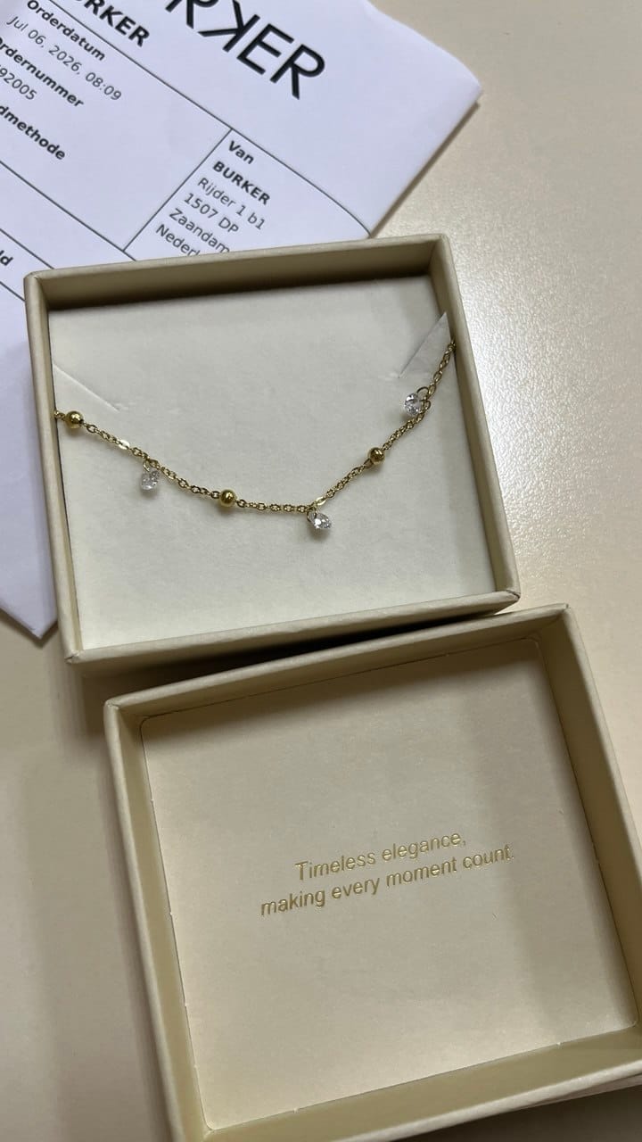 Customer photo review of Alaia Necklace