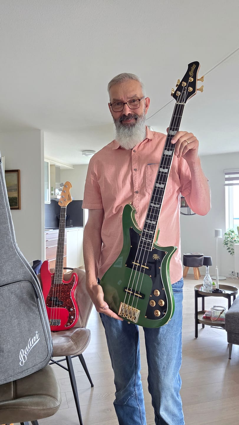 Customer photo review of Nidhogg Bass - Mamba Green