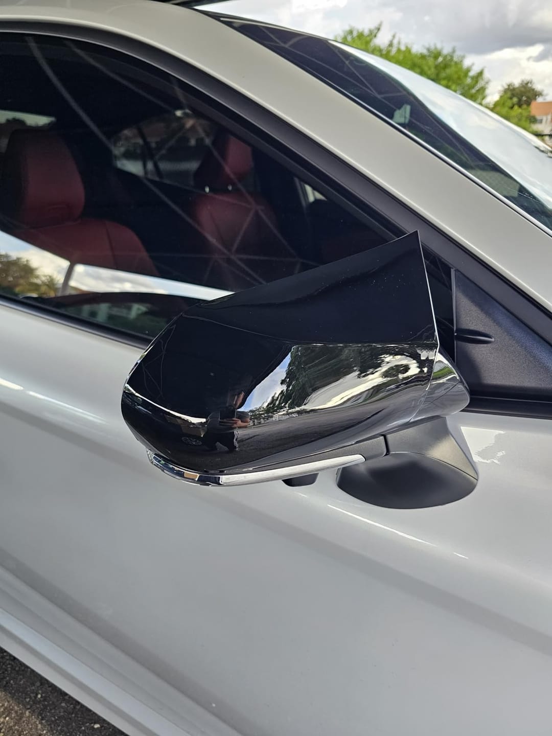 Customer photo review of Rear View Side Mirror Cover Cap Fit for 2018-2025 Toyota Camry LE SE XLE XSE Hybrid TRD