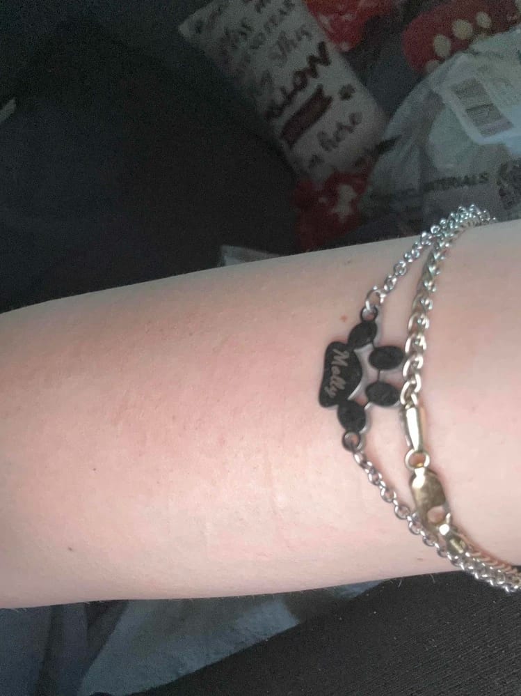 Customer photo review of Eternél - Bracciale personalizzato nome su zampa
