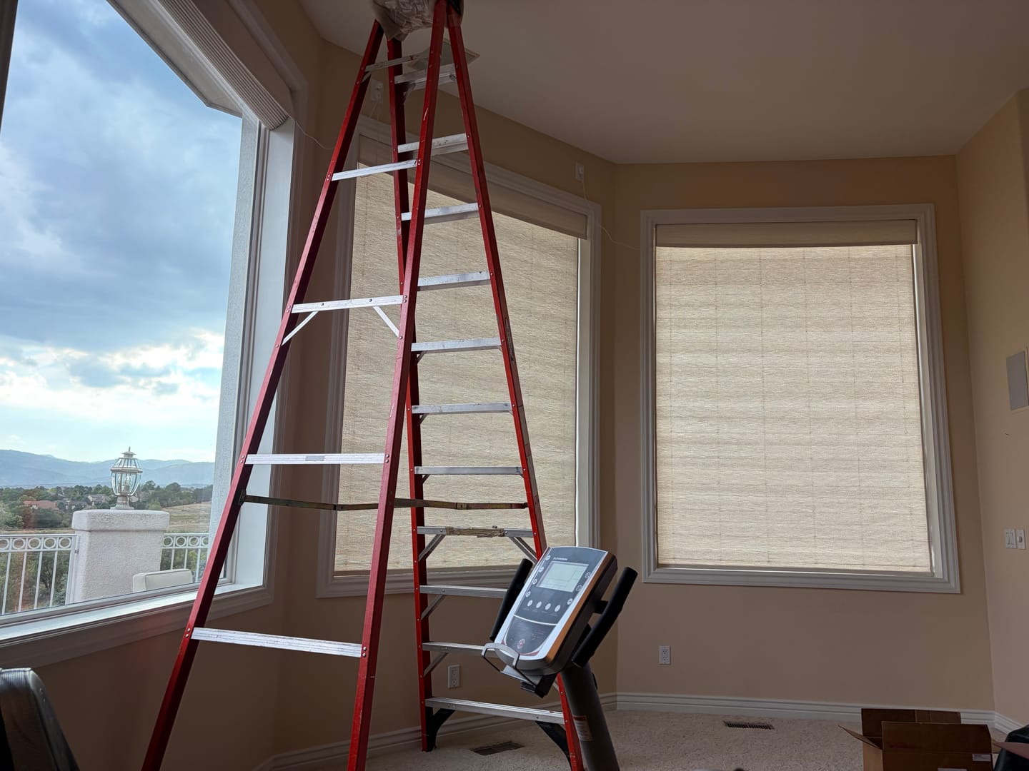 Customer photo review of SmartWings Motorized Woven Wood Shades 50%/70%/100% Blackout Aphrodite