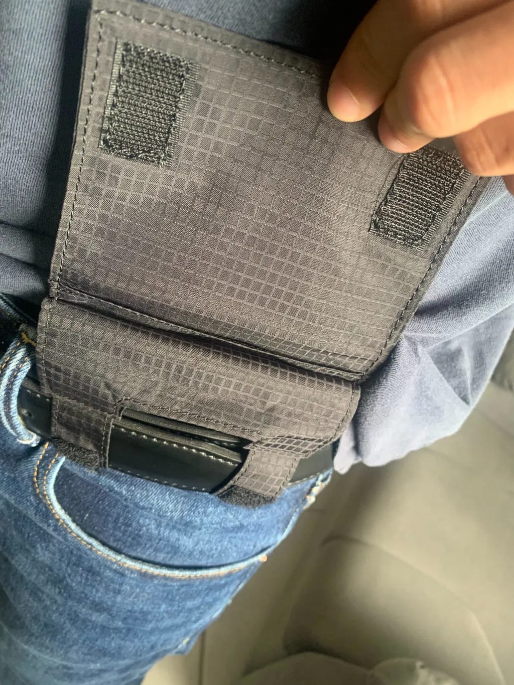 Customer photo review of Cartera Oculta Farsight™