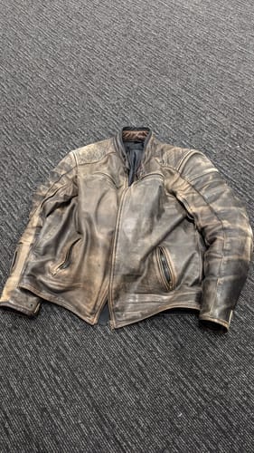 Customer photo review of 'ol Bobber' | Classic Leather Motorbike Jacket | Distressed Charcoal Brown Full Grain Leather