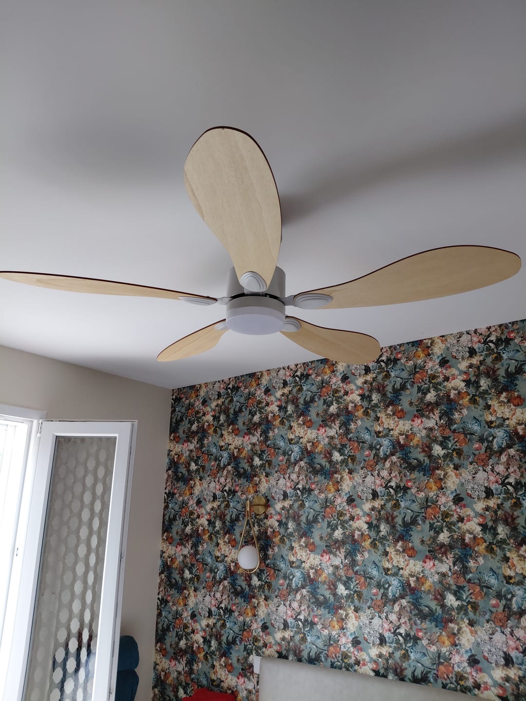 Customer photo review of Libellule teinté Chêne | Ventilateur de plafond