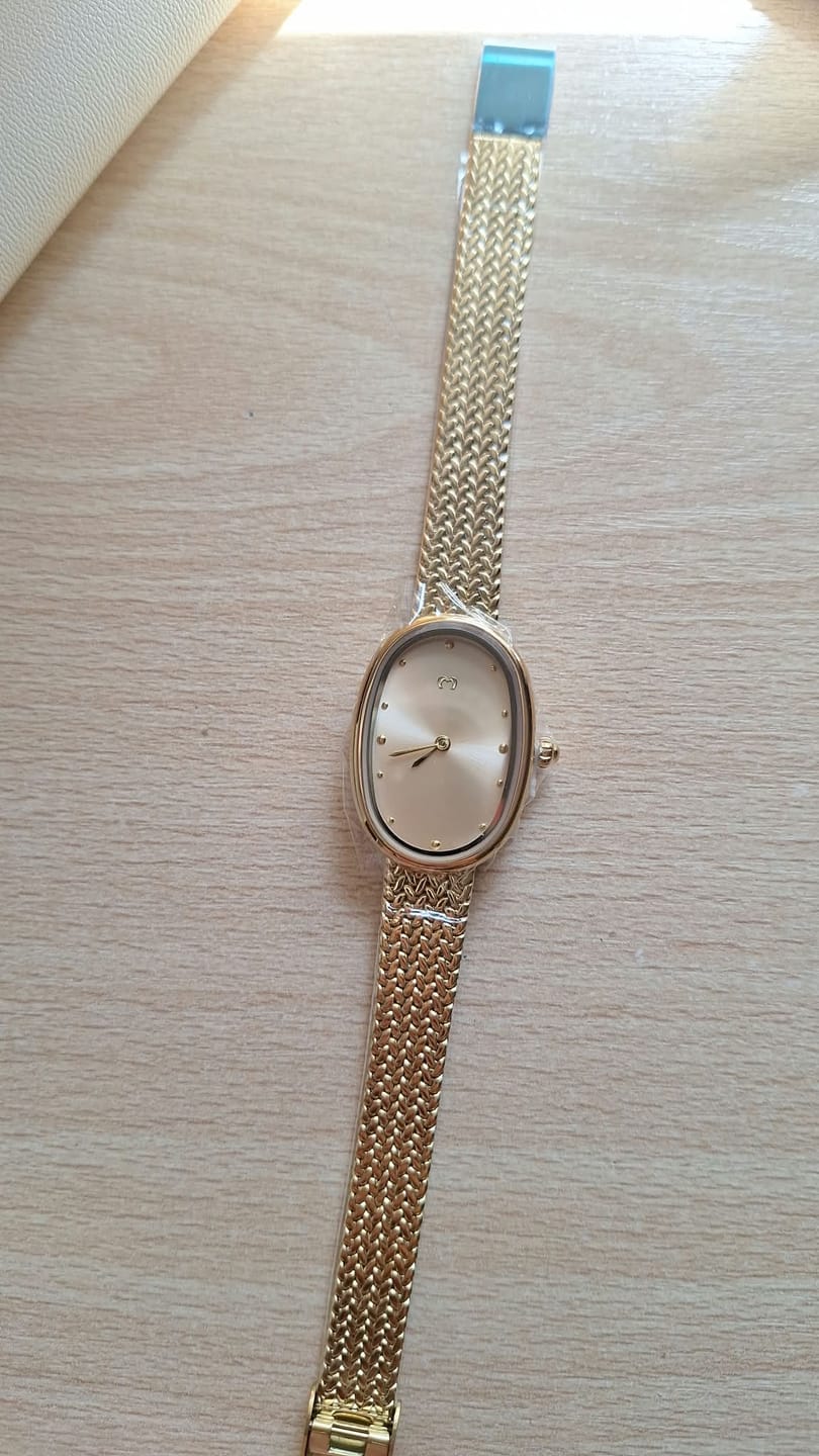 Customer photo review of Reloj Vintage Royale ~ Gold