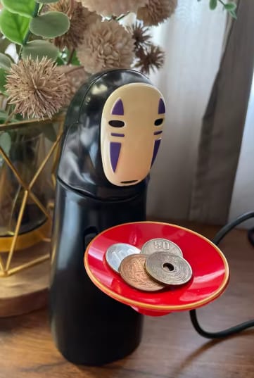 Customer photo review of Wander Spirit™ – Alcancía Sin Rostro