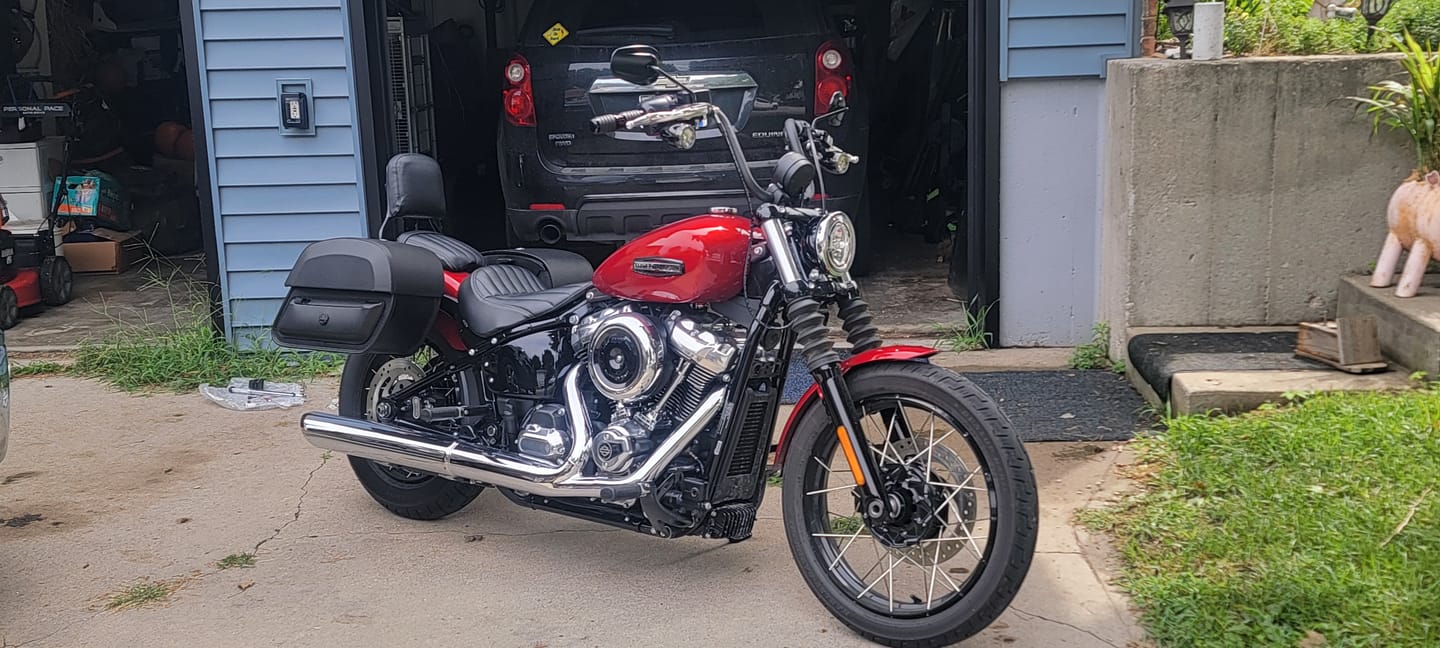 Customer photo review of 28L - Pantheon Medium Quick Mount Motorcycle Saddlebags For Harley Softail Street Bob FXBB/S