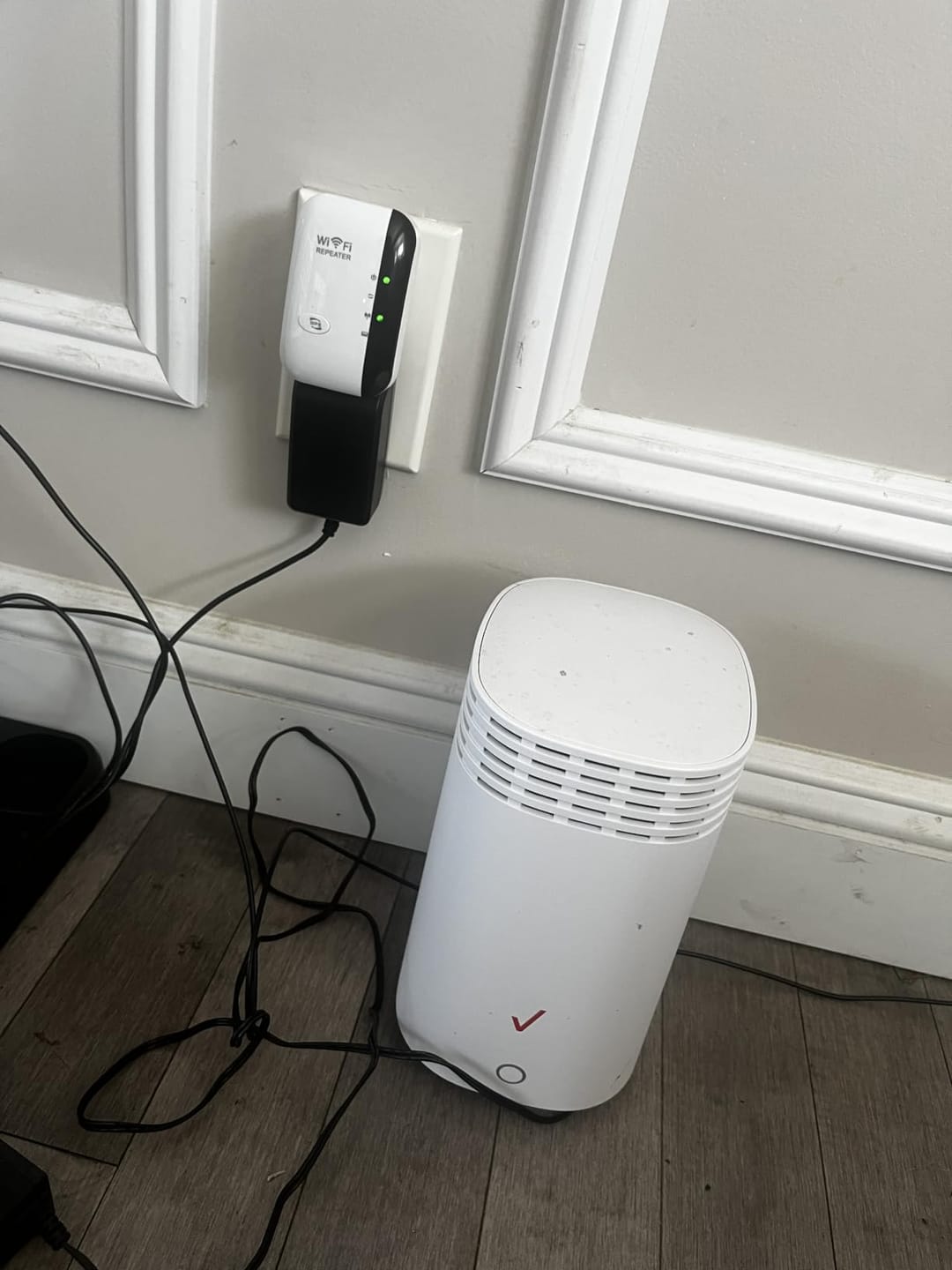 Customer photo review of SignalMax WiFi Extender
