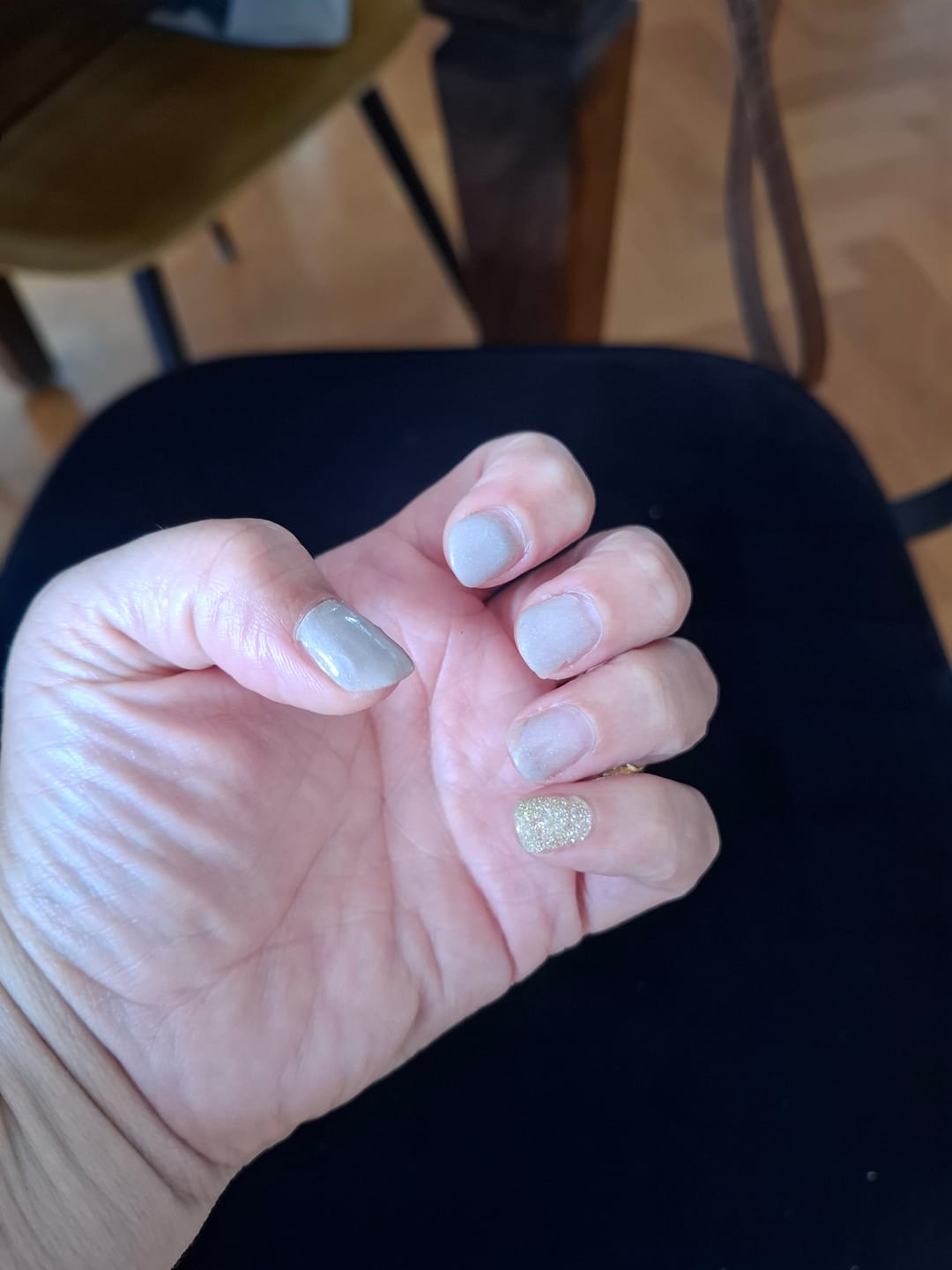 Customer photo review of Rose Sparkle Dipping Powder