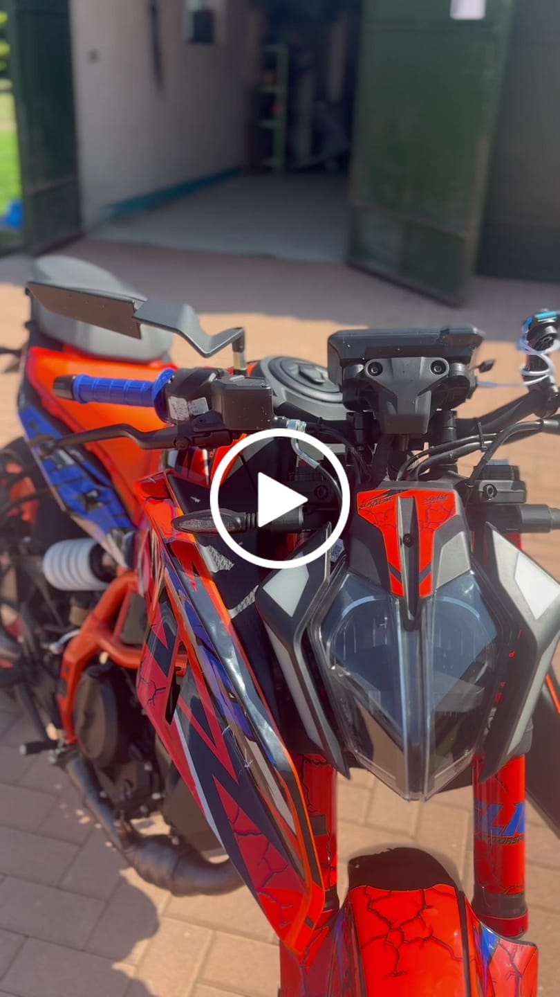 Customer video review of SLICKRACING - GRAPHICS KIT