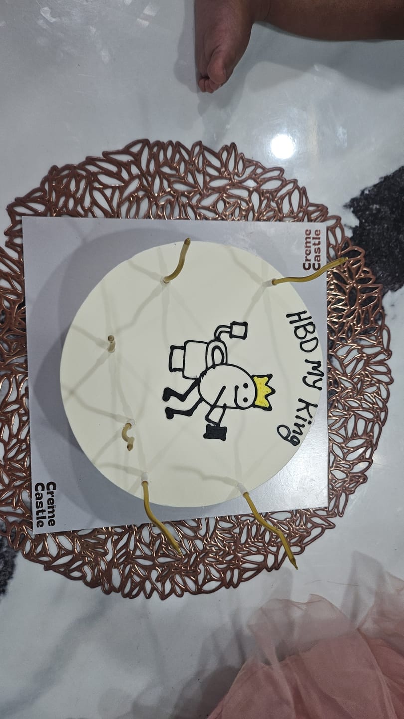 Customer photo review of King Meme Cake
