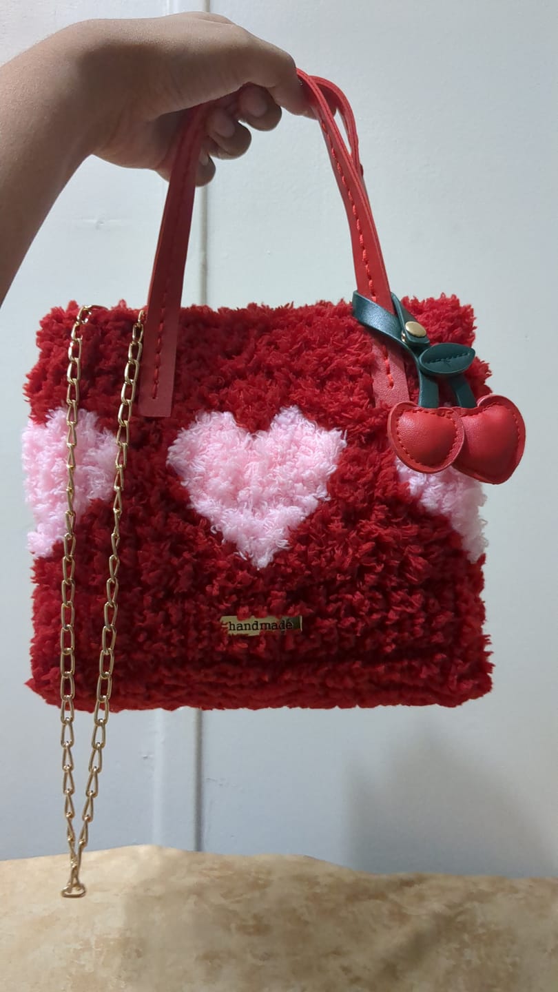 Customer photo review of RED HEARTBREAKER - Woven Tote Bag Kit