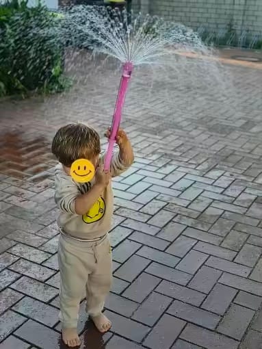 Customer photo review of SplashWands™ – 4 Pack Pump Action Water Sprayers