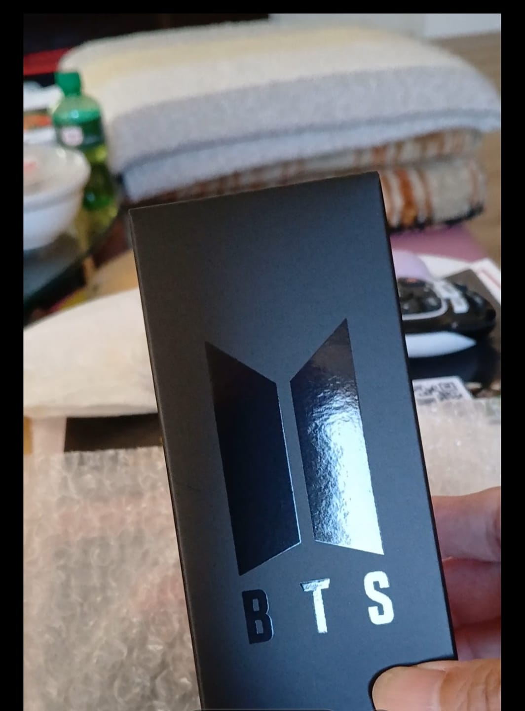 Customer photo review of BTS - OFFICIAL LIGHT STICK VER.4 KEYRING
