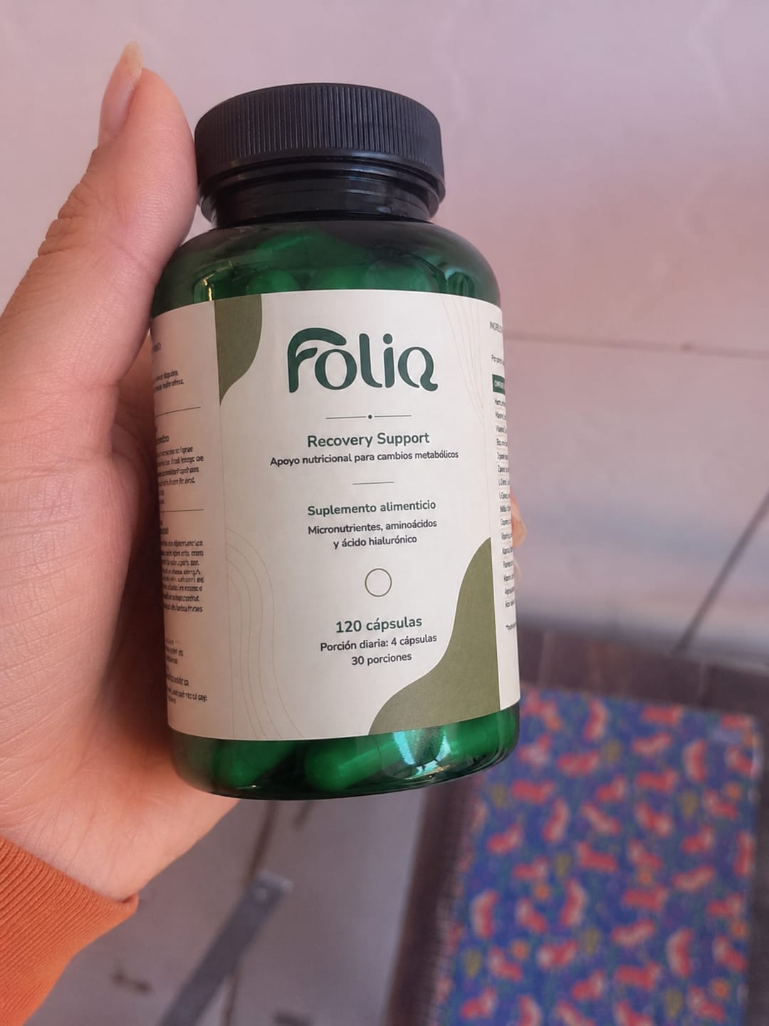 Customer photo review of FOLIQ® Recovery™ – Protocolo de Recuperación Capilar GLP-1