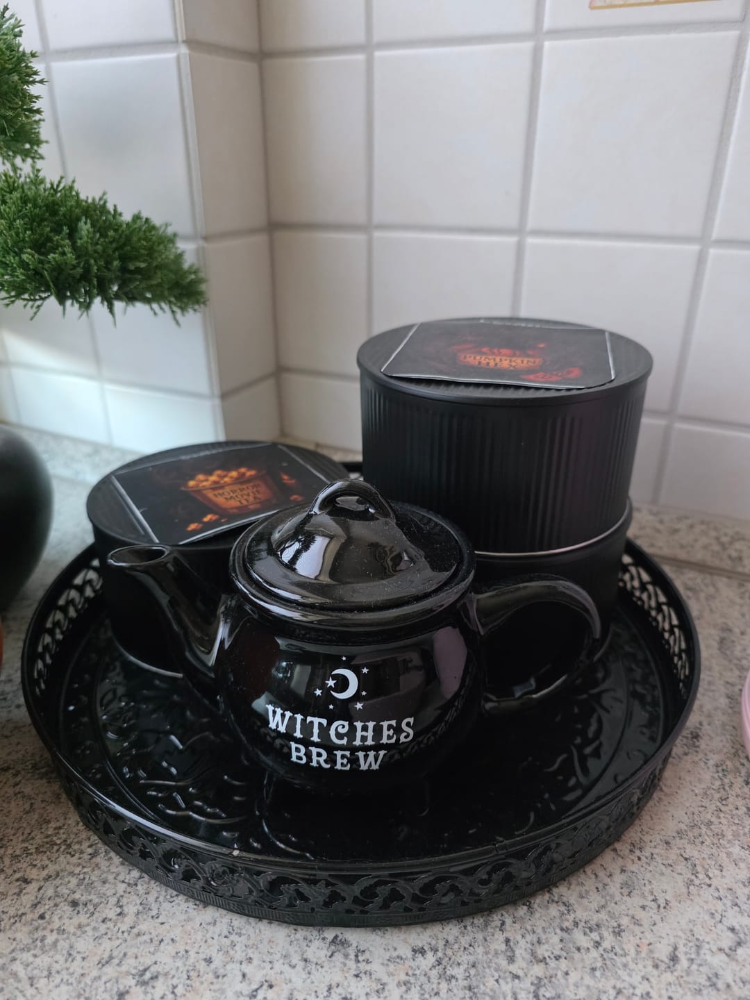 Customer photo review of Hexen Teekanne – Schwarze Keramik für magische Teepausen