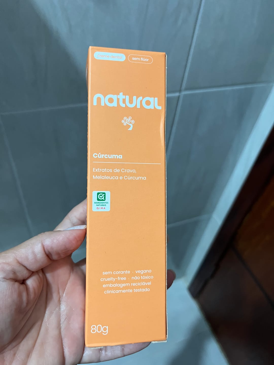 Customer photo review of Creme Dental Natural com Cúrcuma, Cravo e Melaleuca 80g
