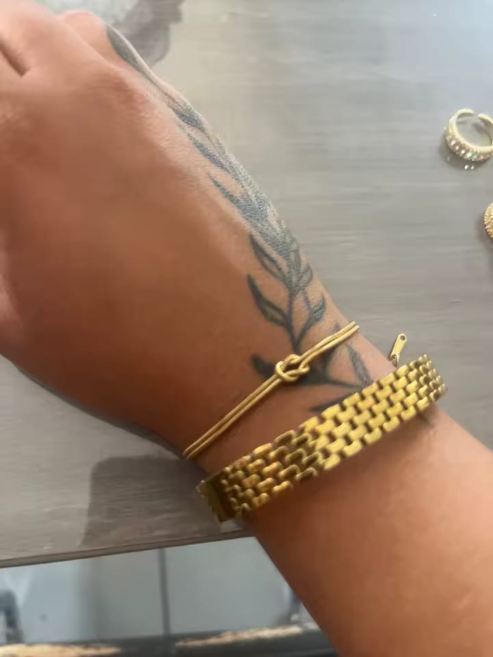 Customer photo review of Forever Knot Bracelet – Meaningful Gift for Couples, Best Friends & Family