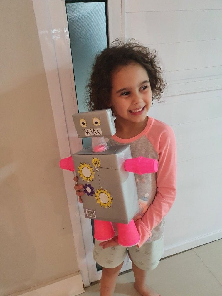 Customer photo review of MEGA KIT PEQUEÑOS CONSTRUCTORES™
