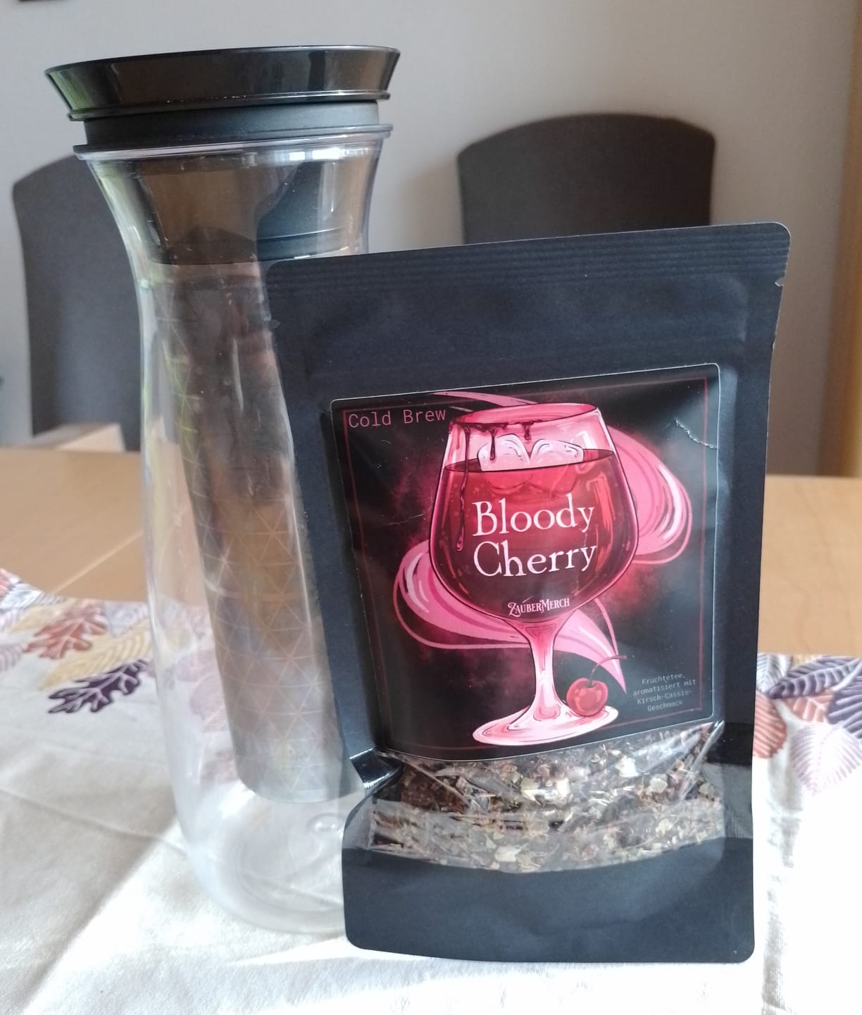 Customer photo review of Bloody Cherry Cold Brew Tee – Kirsch Cassis Eistee