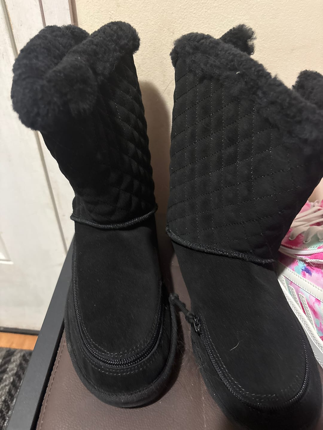 Customer photo review of Women's Black BILLY Cozy Quilt Warm Lux Boots