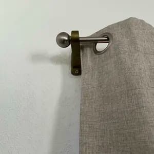 Customer photo review of Installazione Facile Supporti Autoadesivi per Bastoni Tende