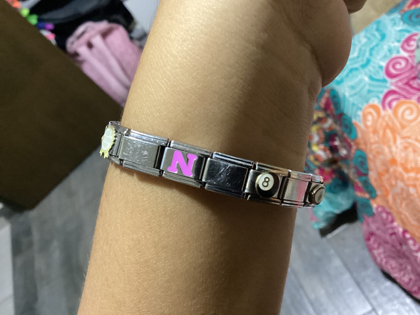 Customer photo review of Charm Inicial Rosa