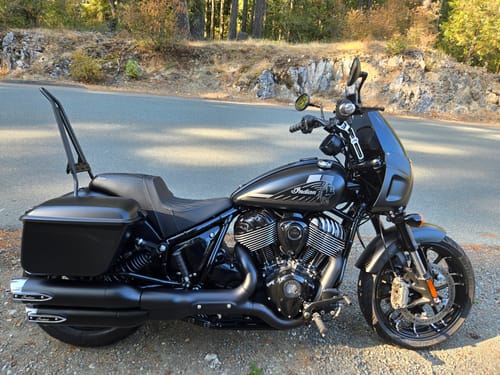 Customer photo review of Iron Born Blade 25" Indian Sport Chief (2023+) Sissy Bar with Foldable Luggage Rack Matte Black