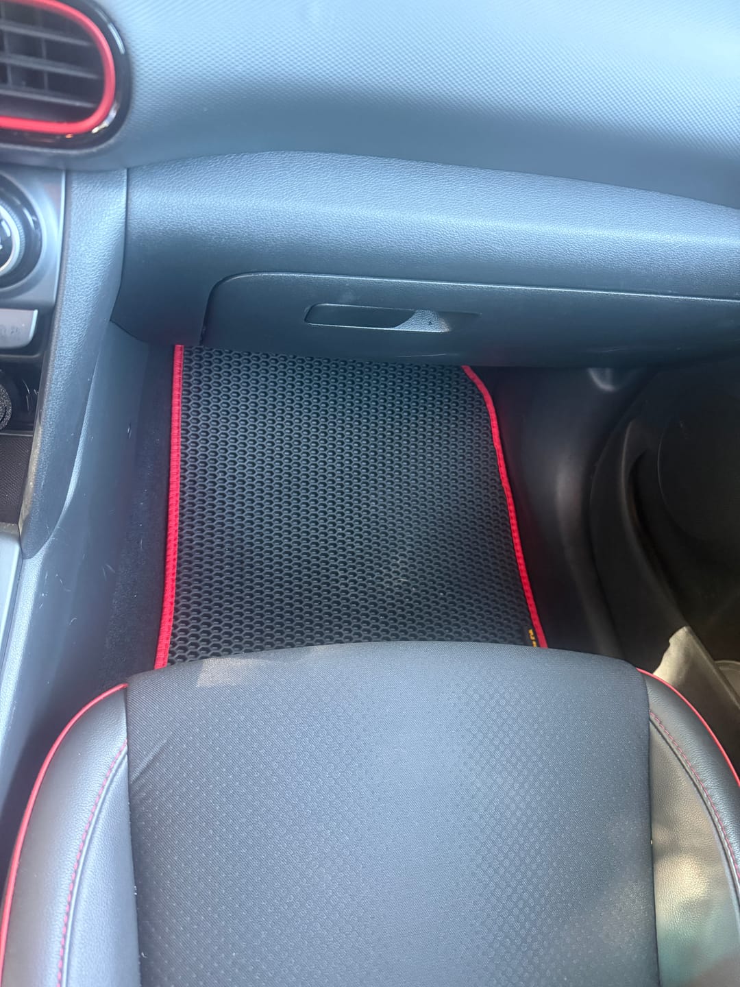 Customer photo review of Auto Fußmatten nach Maß - Komplettset