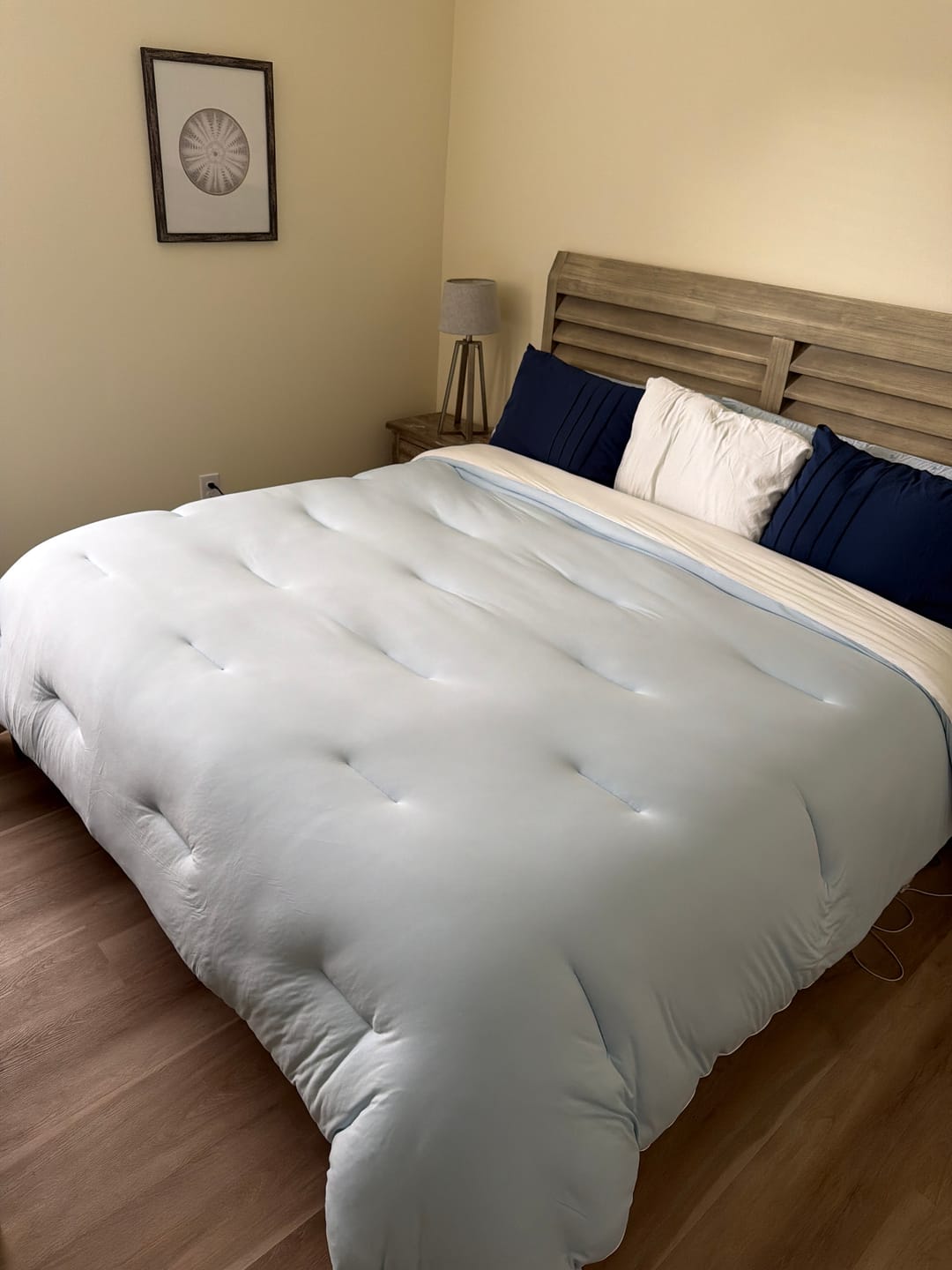 Customer photo review of MarshMellow Comforter