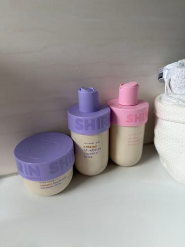 Customer photo review of Glow Girl Milk Set Creamy Blueberry Caramel Bliss