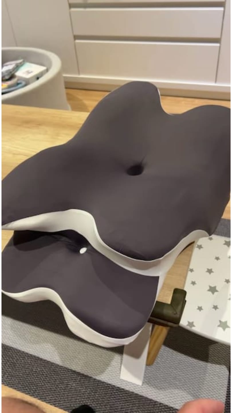 Customer photo review of CerviCloud™ — Designed For Your Neck