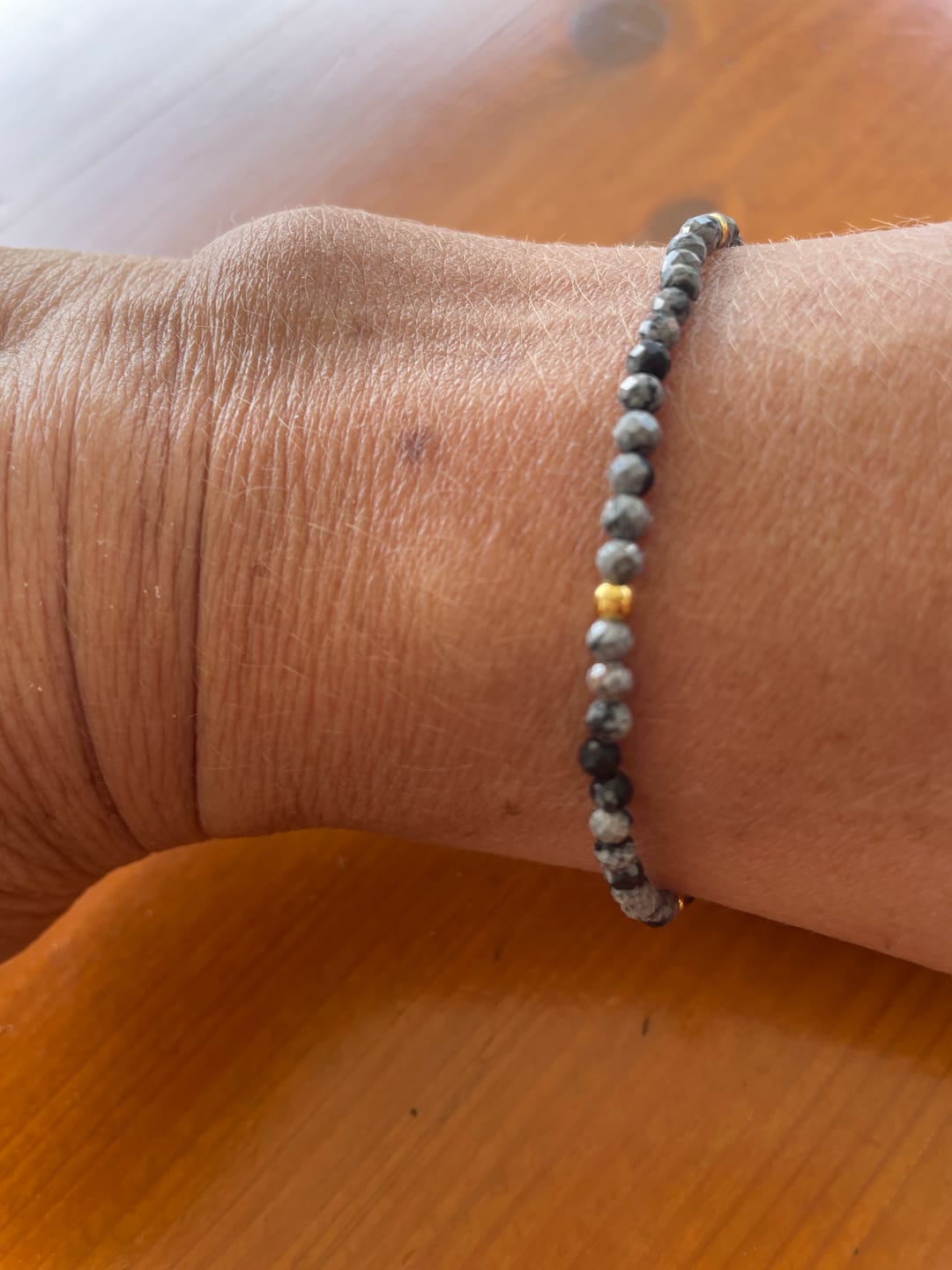 Customer photo review of Rosenquarz Armband - dezent
