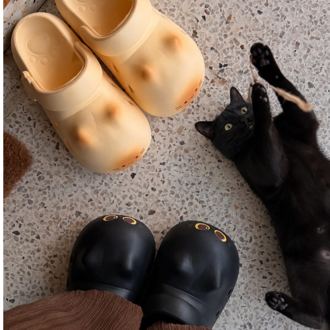 Customer photo review of Mimiu™ Ultra-Light Paw Print Clogs