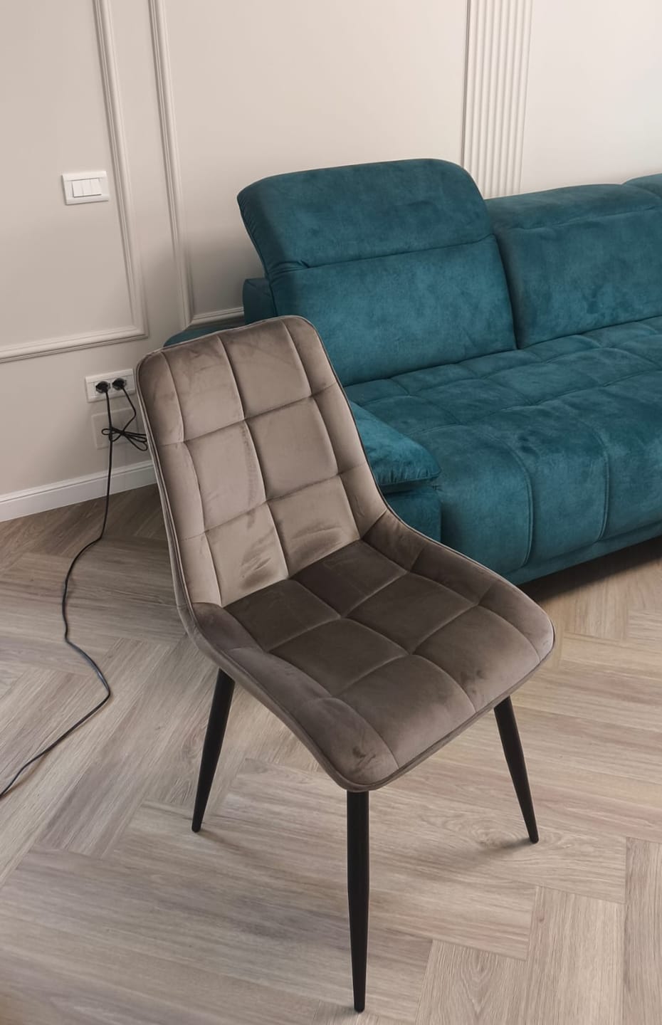 Customer photo review of Scaun CHIC, cappuccino - Bluvel 38, stofa catifelata/metal, 50x58x88 cm