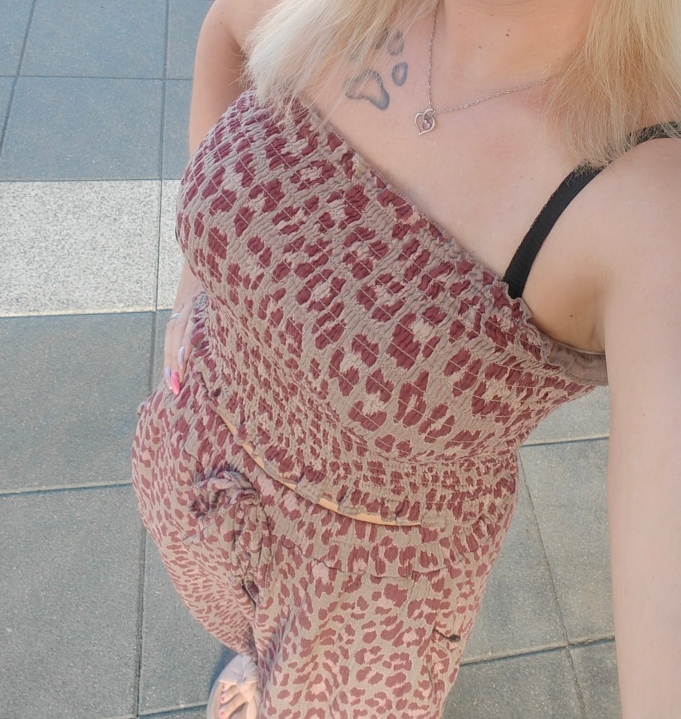 Customer photo review of Musselin Bandeau Top mit elastischem Gummizug LEO burgundy/taupe