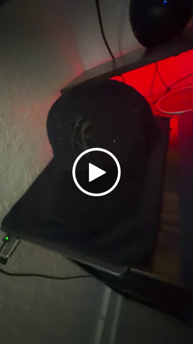 Customer video review of NY Blackside — Snapback