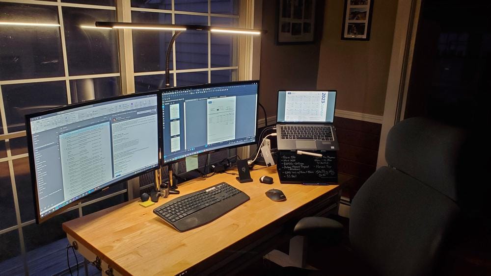 Customer photo review of Illum Desk Light: Versatile Webcam, Task & Ambient Lighting