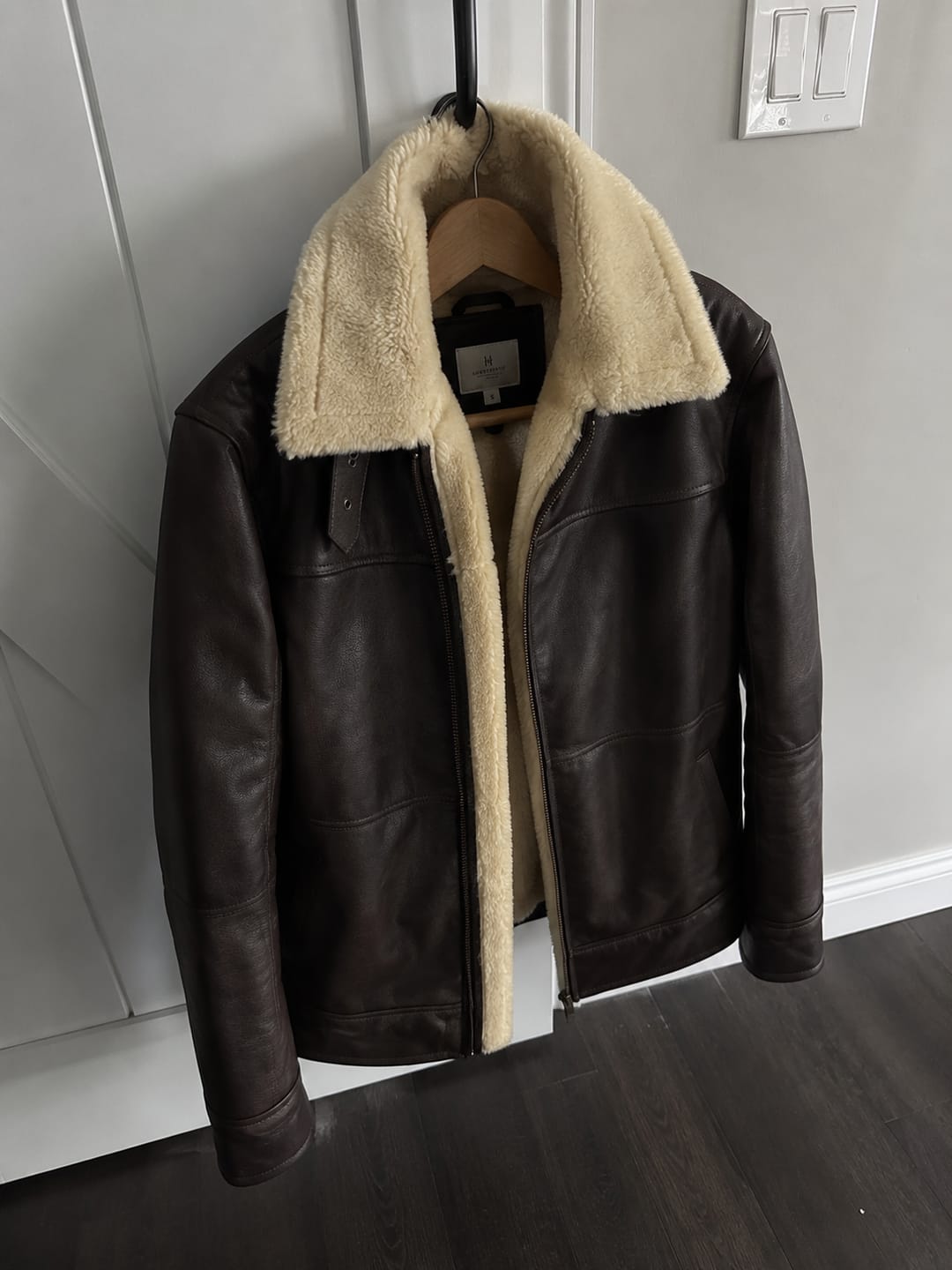 Customer photo review of Theodore Pantone Brown B3 Bomber Shearling Leather Jacket For Men