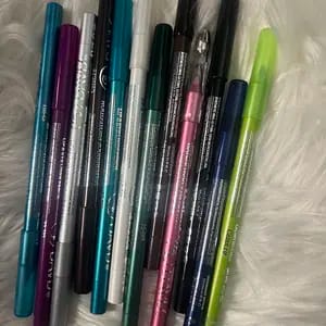 Customer photo review of Colorata Matita Eyeliner 12 Colori Effetto Perlato Luminoso