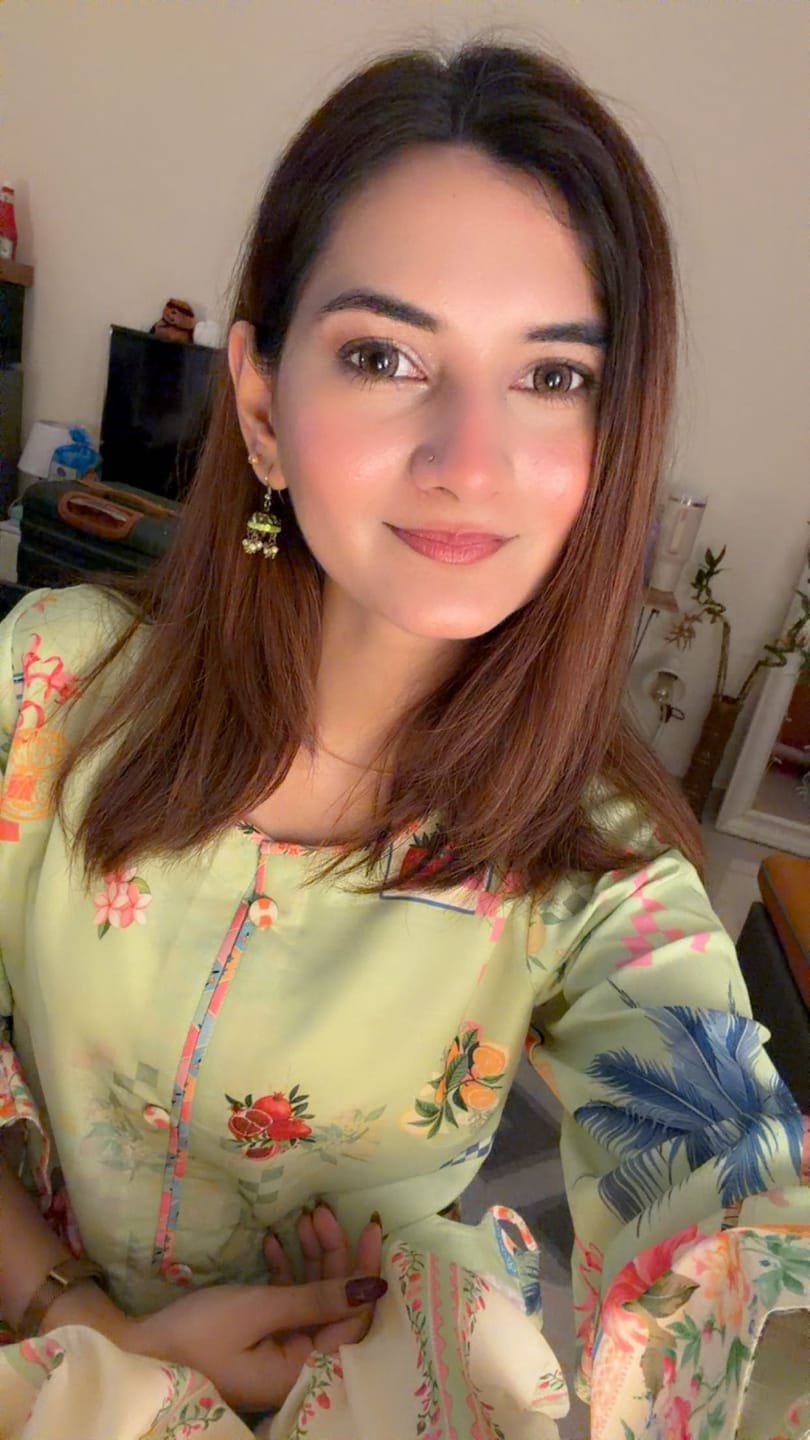 Customer photo review of Innocent Sepia Brown Contact Lenses