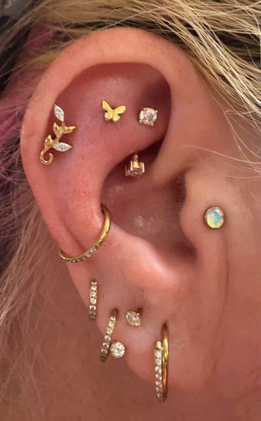 Customer photo review of Piercing Infinity con Zirconias Titanio