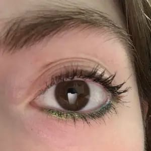 Customer photo review of Eyeliner Glow Melt-On Resistente All'Acqua Effetto Multicromatico