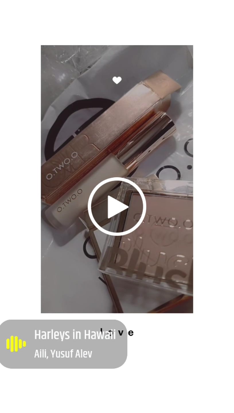 Customer video review of O.TWO.O SILKY GLOW POWDER BLUSH