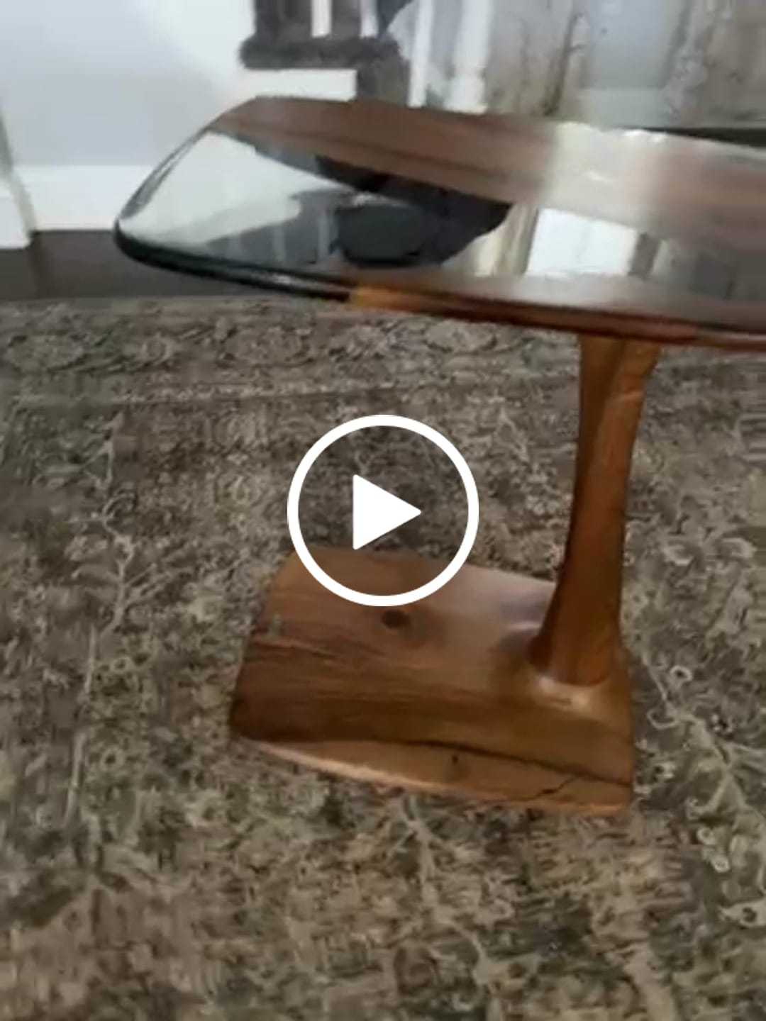 Customer video review of C-Shaped Walnut & Resin End Table with Wheels