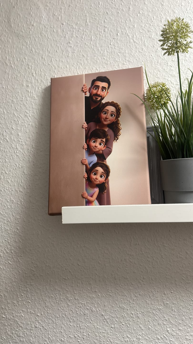 Customer photo review of Personalisierte Leinwand - Animiert hinter der Wand