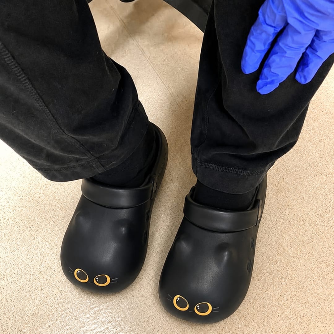 Customer photo review of Mimiu™ Ultra-Light Paw Print Clogs