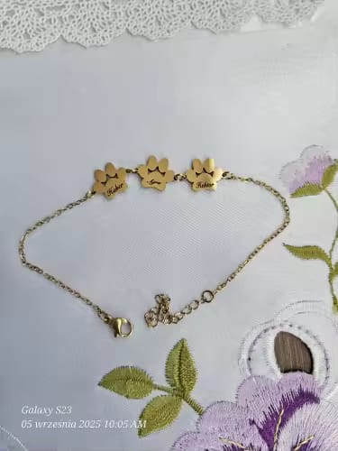 Customer photo review of Eternél - Bracciale personalizzato nome su zampa